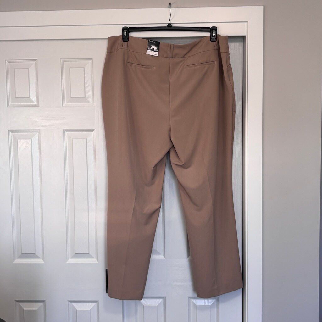 Alfani Women's Plus Size 24W Beige Curvy Bootcut Tummy-Control Dress Pants NWT