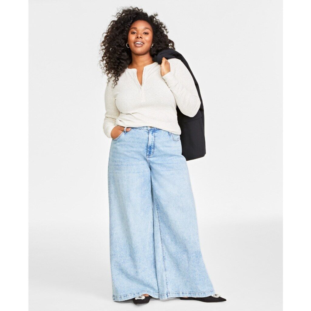 On 34th Women's Plus Size 2X Light Beige Ribbed Long Sleeve Henley Top NWT.