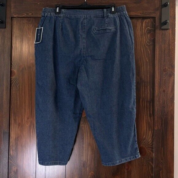 Karen Scott Women's Denim Comfort Waist Capri Pants NWT.