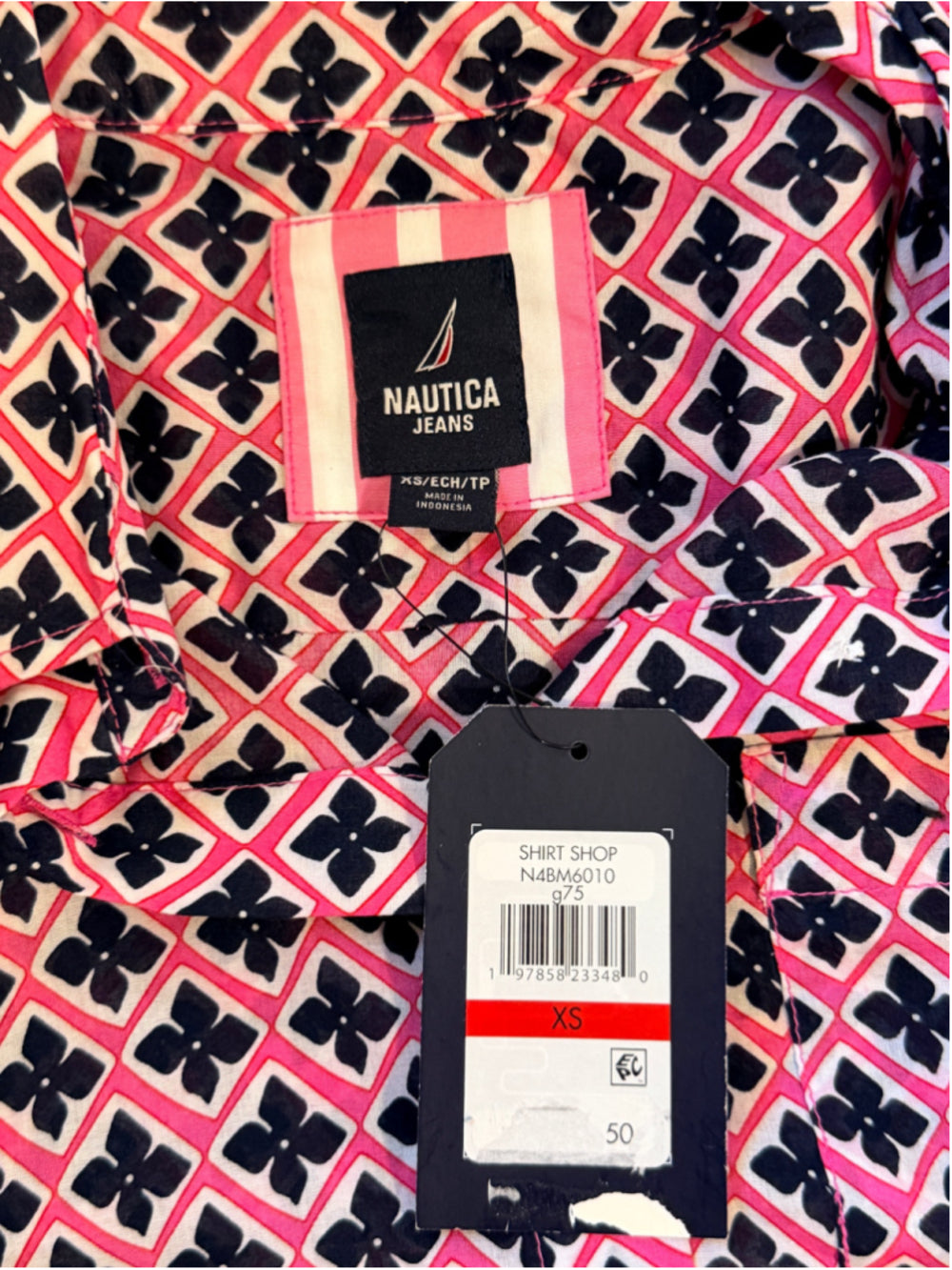 Nautica Women's Size Extra Small Pink and Navy Diamond Printed Knit Blouse NWT