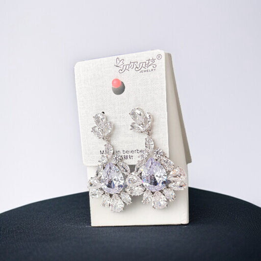Women's Cubic Zirconia Crystal Sparkly Stunning Fashion Earrings NWT
