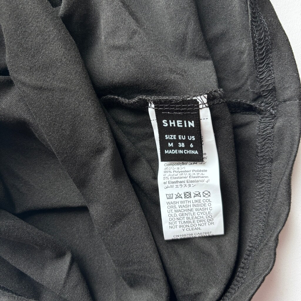 SHEIN Women's Medium Black Graphic Short Sleeve Tee Shirt "Dreaming" Print NIB