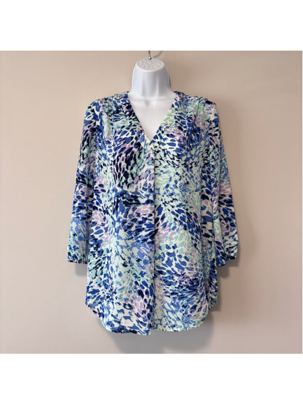 Jones New York Women's Small Petite Blue Floral Print V-Neck 3/4-Sleeve Top NWT