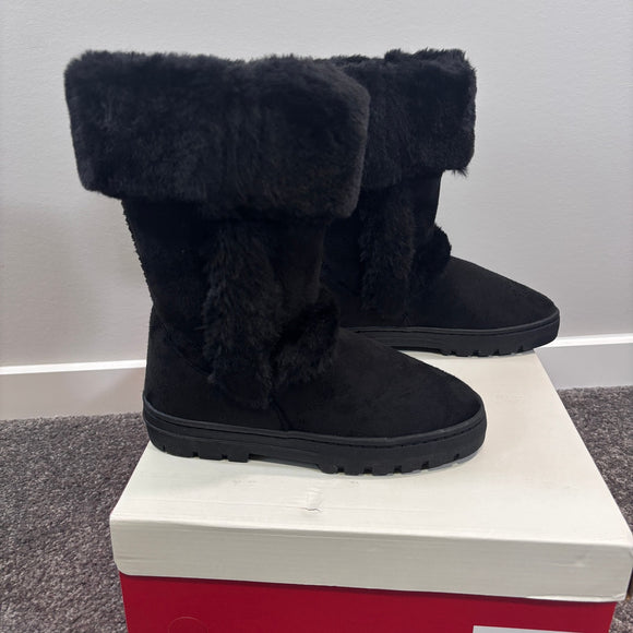 Style & Co Women's Size 5 Suede & Fuzzy Black Witty Winter Boots NIB