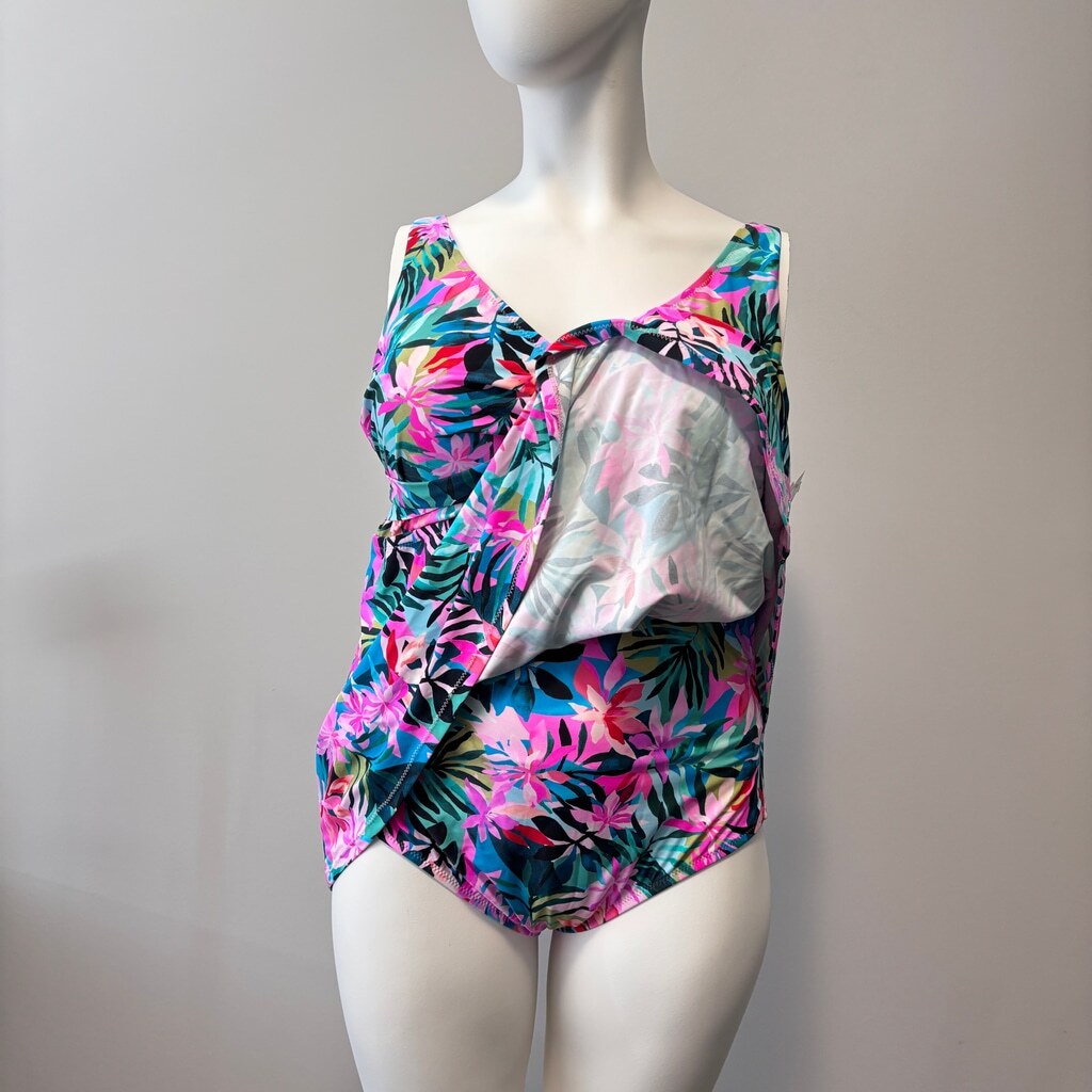 Raisins Curve Plus Size Multicolor Tummy-Control Swimdress / Swimsuit NWT