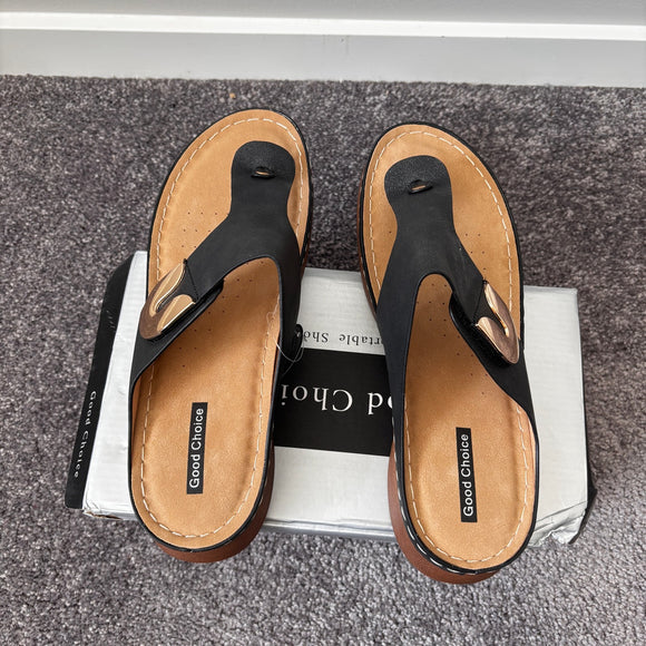 GC Shoes Women's 8.5 Black and Gold Thong / Flip-Flop Flat Sandals NIB