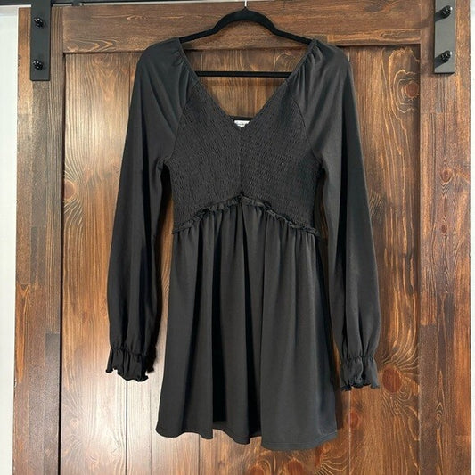 Love, Fire Juniors' Size Small Black Long-Sleeved Smocked Mini Dress NWOT