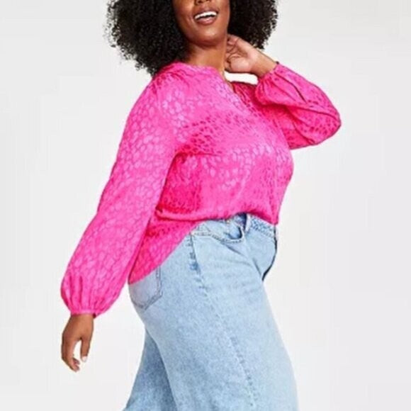 On 34th Plus Size Button Front Pink Jacquard Long Sleeved Shirt NWT