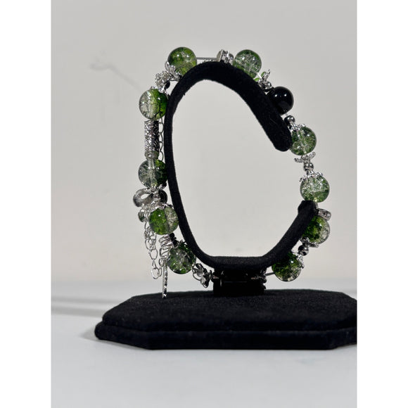 Green Crackle Glass Snake Beaded Charm Bracelet Silver Tone & Stretchy NWT