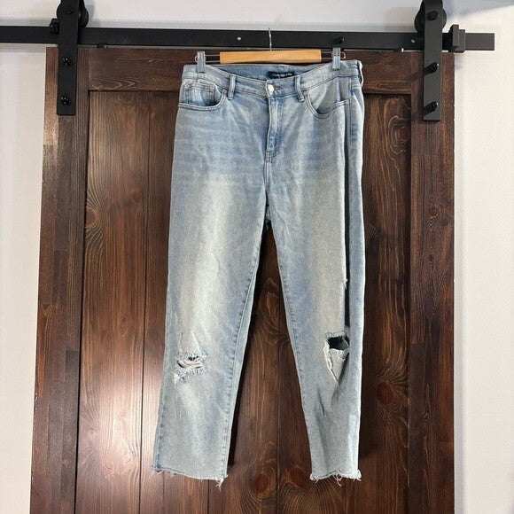 CALVIN KLEIN JEANS Plus Size Mid-Rise Slim-Fit Cuffed Boyfriend Jeans NWT