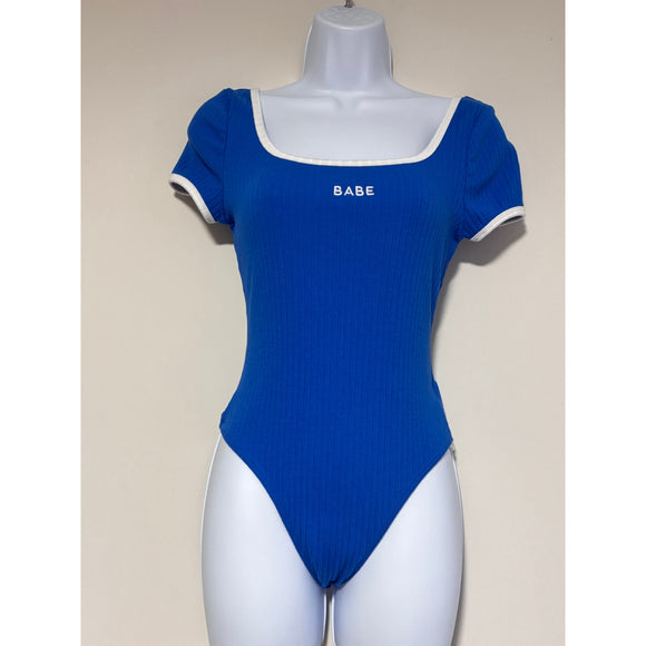 SHEIN Size Medium Blue & White Ribbed “BABE” Short Sleeve Bodysuit NWT