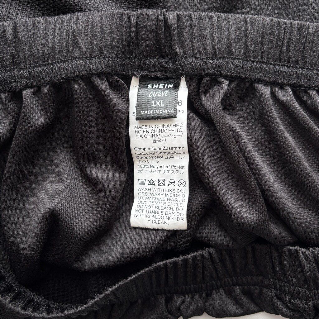 SHEIN Women's 1XL Plus Size Black Letter Print California Logo Summer Shorts NIB