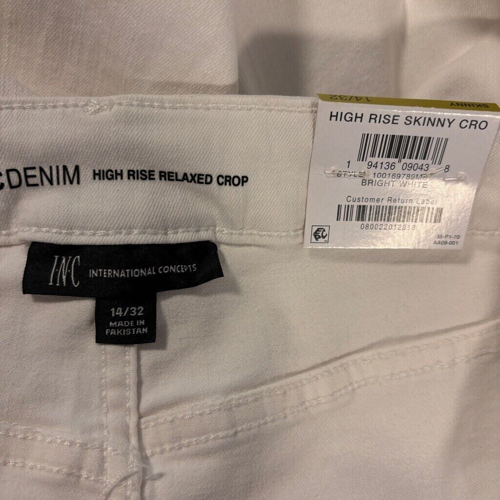 I.N.C. International Concepts White High-Rise Distressed Cropped Jeans NWT.
