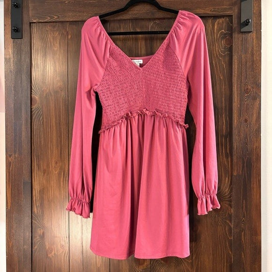 Love, Fire Juniors' Size Medium Pink Long-Sleeved Smocked Mini Dress NWOT.