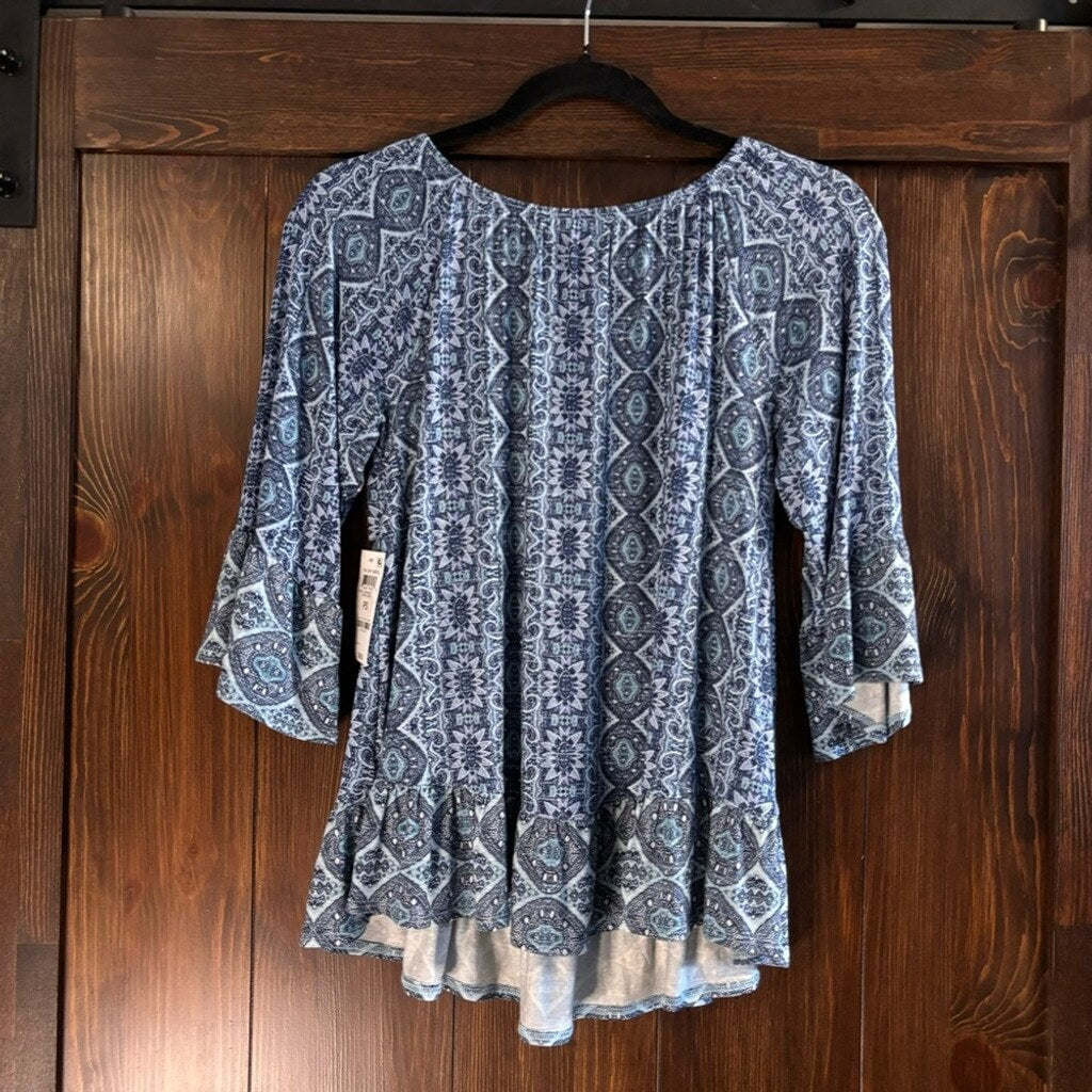 Style & Co. Petite Small Blue Floral Printed On-Off Top with 3/4 Sleeves NWT.