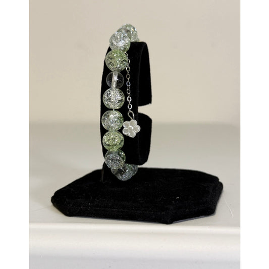 Green Crackle Glass Beaded Stretch Bracelet with Flower Charm NWT