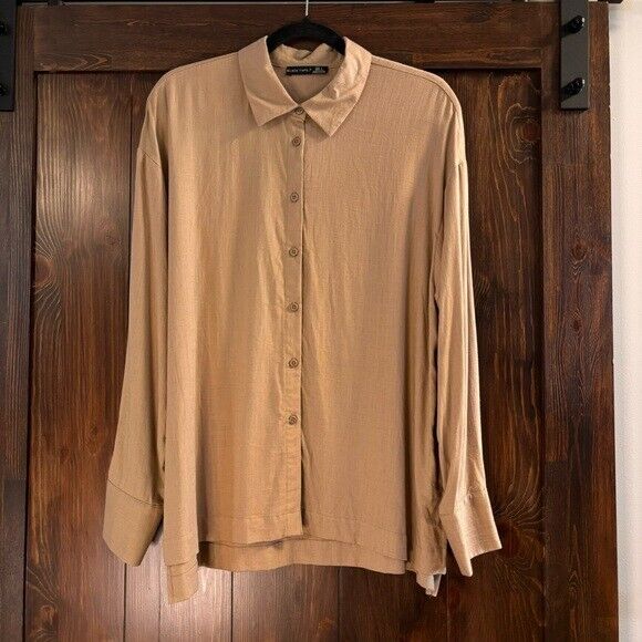 Black Tape Women's Size Large Beige / Tan Button-Down Blouse / Shirt NWT
