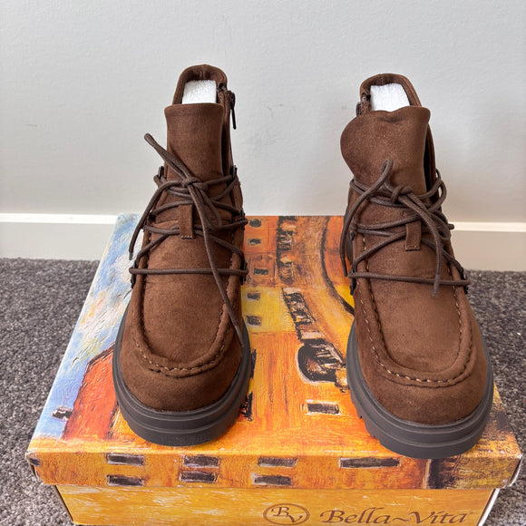 Bella Vita Women's 7.5 Narrow Khaki Lace-Up Side Zip Ankle Booties / Boots NIB