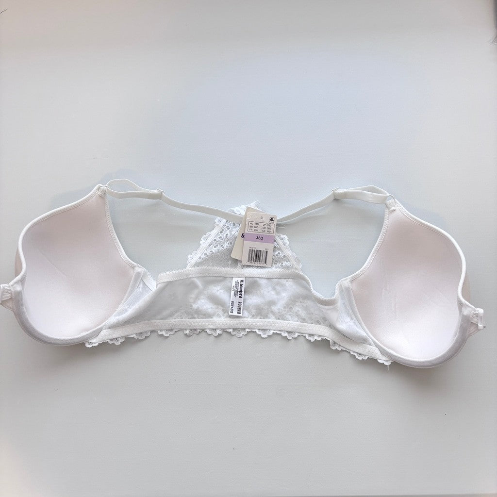 B.tempt'd by Wacoal Women's White Eyelet Front Close Bra NWT