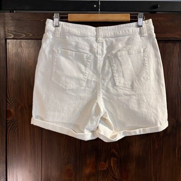 Style & Co Women's Size 8 White Denim Mid-Rise Cuffed Casual Shorts NWOT.