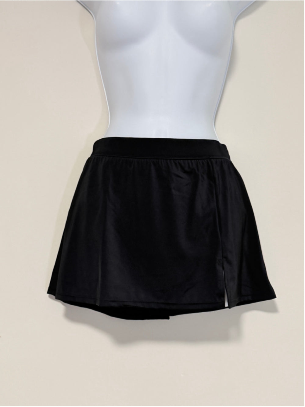 Swim Solutions Women's Size 10 Black Swim Skirt / Skort NWT