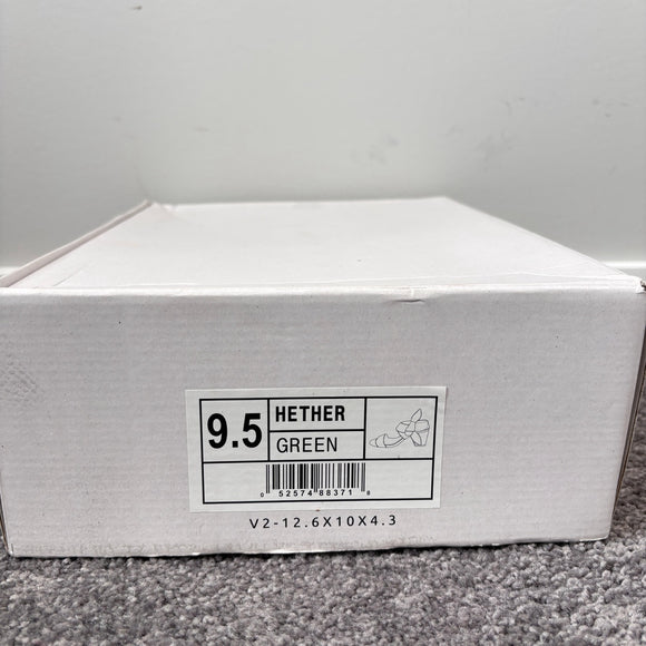 Journee Signature Women's 9.5 Green Leather Block Heel Sandals / Shoes NIB