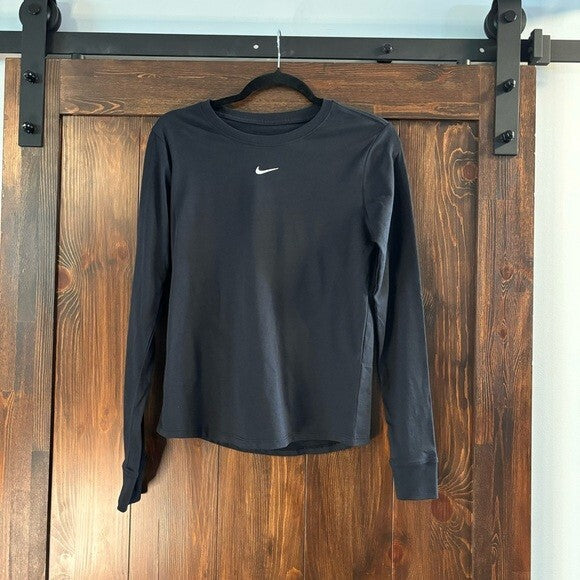 Nike Women's XS Black Sportswear Premium Essentials Long-Sleeve T-Shirt NWOT