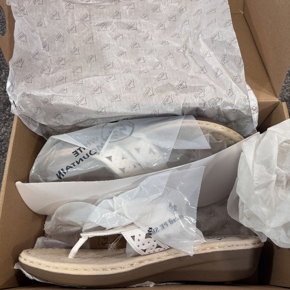 Cliffs by White Mountain Women's 10W & 11W White Cynthia Flower Sandals NIB