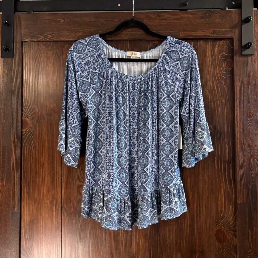 Style & Co. Petite Small Blue Floral Printed On-Off Top with 3/4 Sleeves NWT.