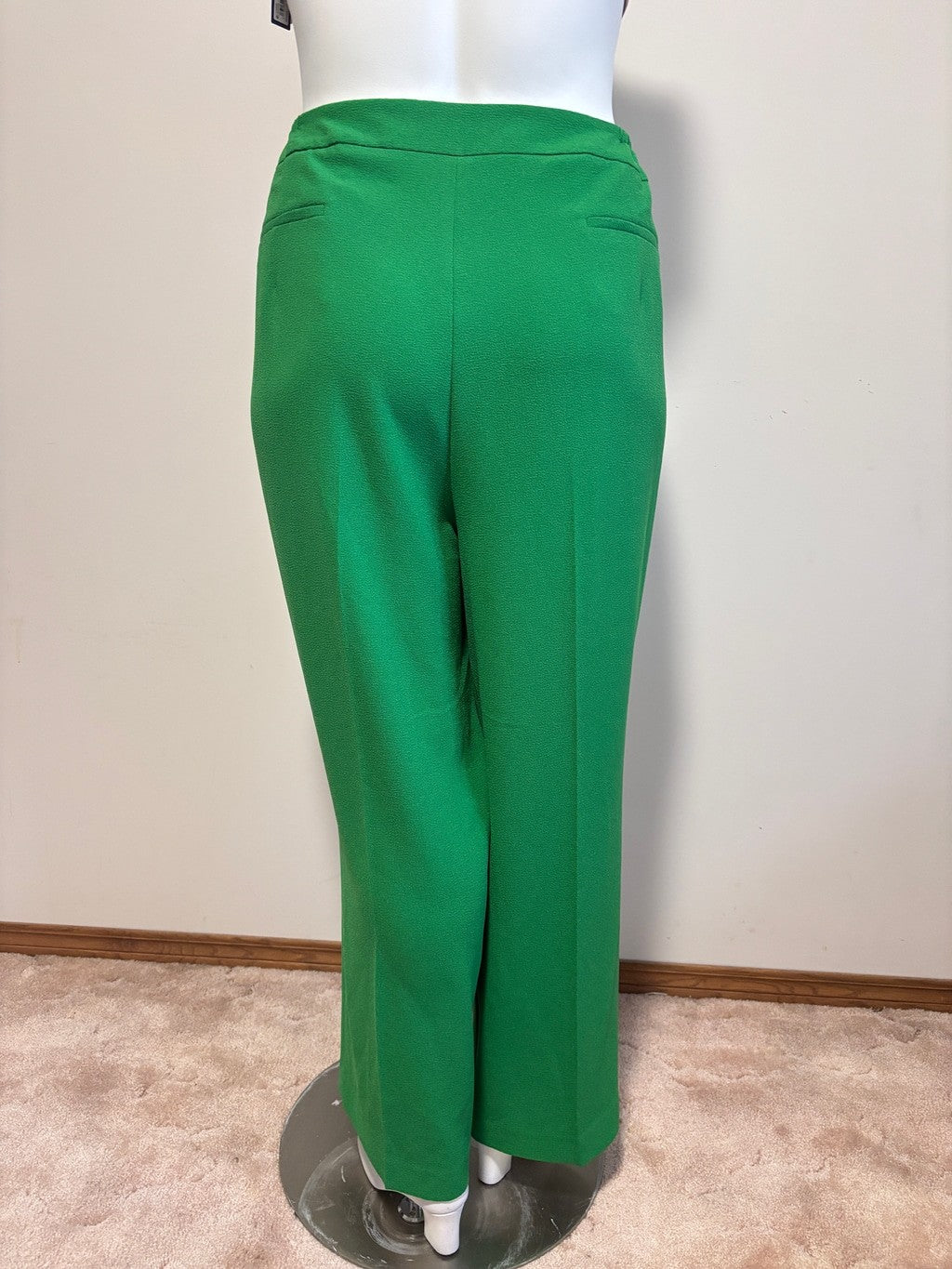 Bar III Plus Size 24W Apple Green Mid-Rise Straight-Leg Crepe Dress Pants NWT