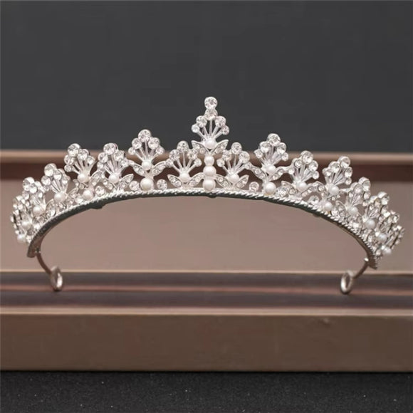 Small Floral Patterned with Pearls Crown /Tiara Bridal Accessory for Women NWT