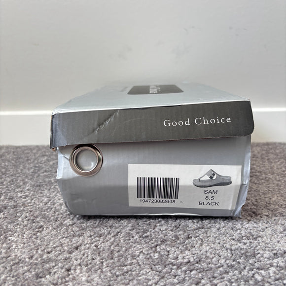 GC Shoes Women's 8.5 Black and Gold Thong / Flip-Flop Flat Sandals NIB