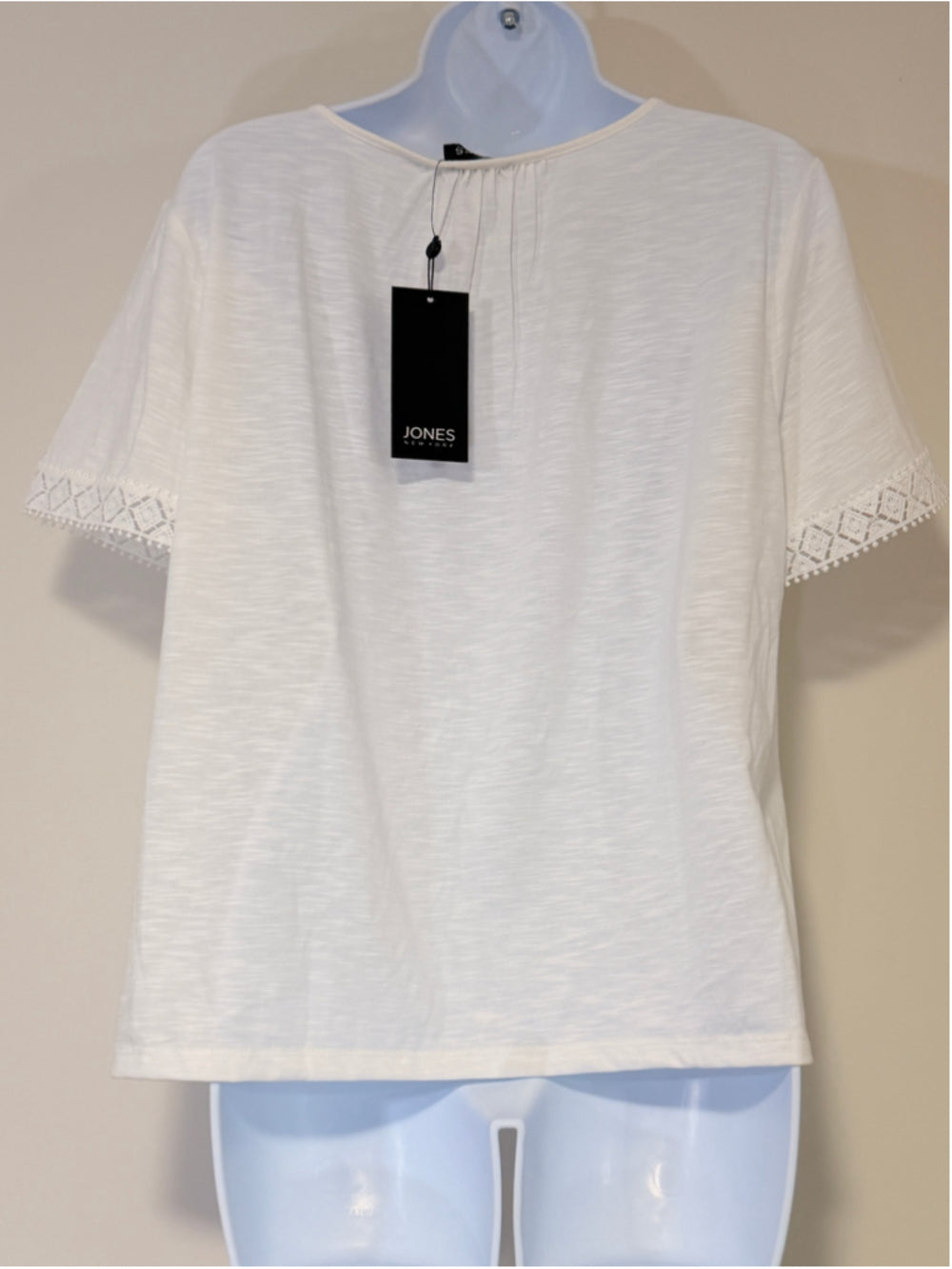 Jones New York Petite Large White Drapey T-Shirt with Lace Sleeve Trim NWT