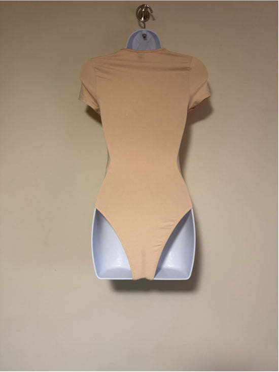 SHEIN Size Extra Small Nude Short Sleeve Crew Neck Bodysuit NWT